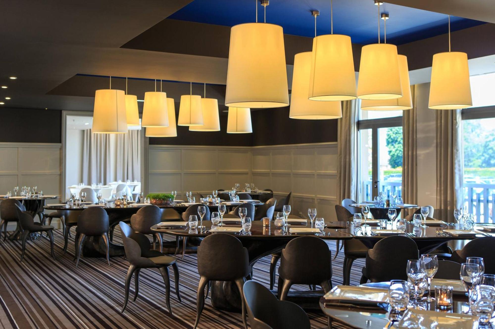 Renaissance Paris Hippodrome De St. Cloud Hotel Rueil-Malmaison Esterno foto