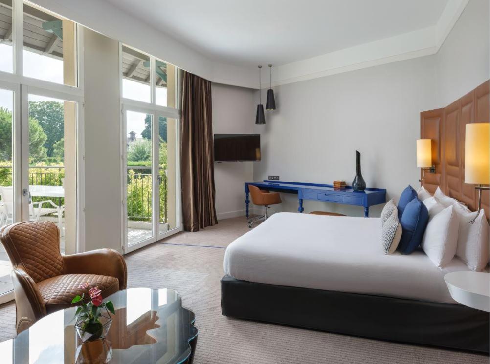 Renaissance Paris Hippodrome De St. Cloud Hotel Rueil-Malmaison Esterno foto
