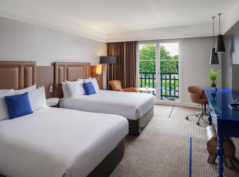Renaissance Paris Hippodrome De St. Cloud Hotel Rueil-Malmaison Esterno foto