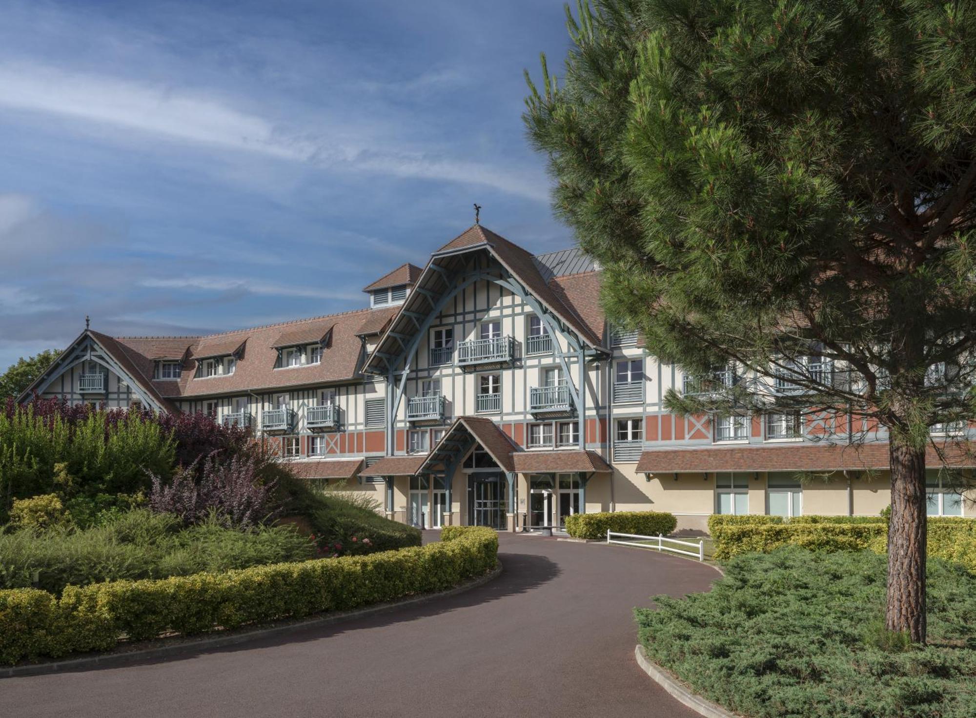 Renaissance Paris Hippodrome De St. Cloud Hotel Rueil-Malmaison Esterno foto